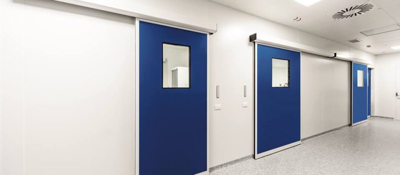 Automatic hermetic sliding door